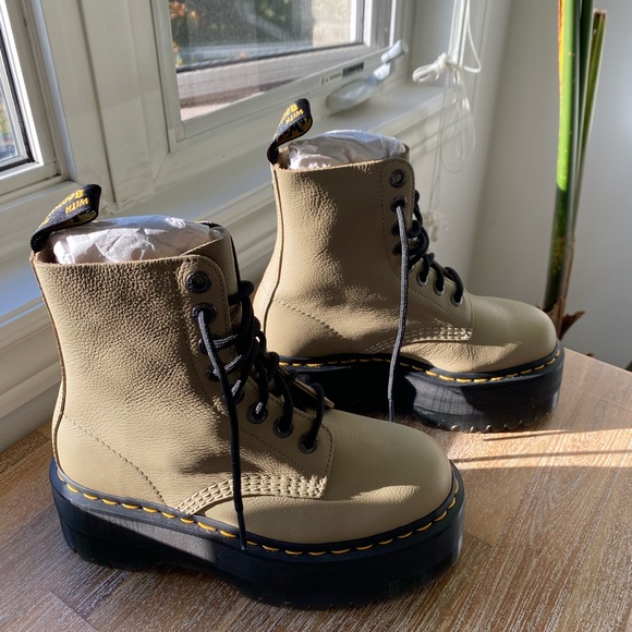 Doc Martens 1460 Max Leather Platform Boots - Pale Olive - Pisa - Picture 5 of 14